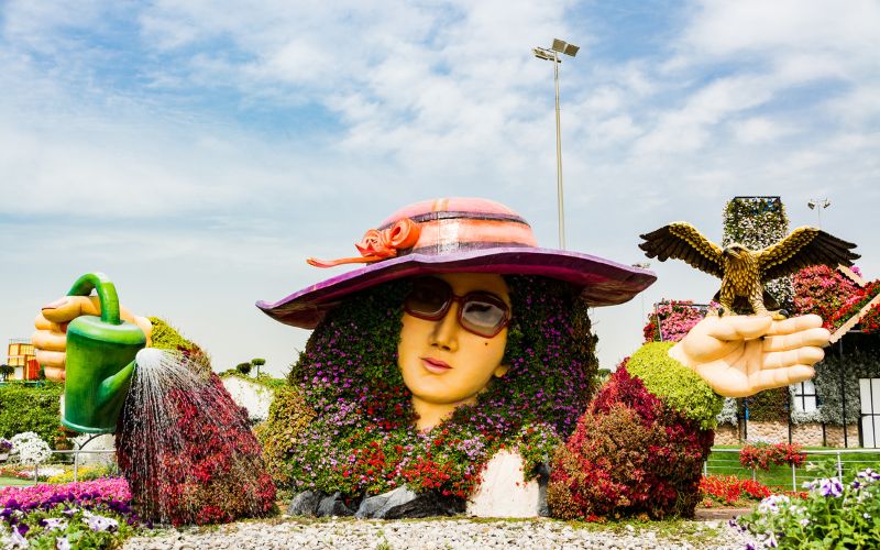 Floating Lady, Scenic beauty at Dubai Miracle Garden